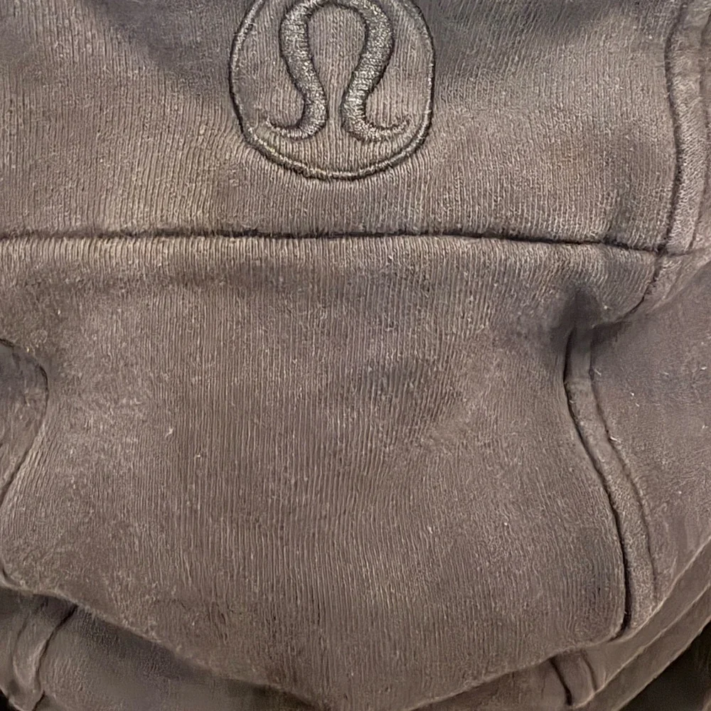 🎉Lululemon Scuba Women's Black Full length Zip-Up Jacket! Square dot.